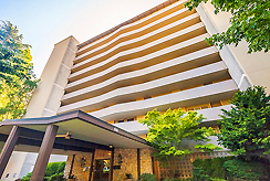 THE HIGHLANDER PENTHOUSE